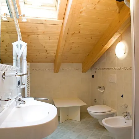 Kiara - Abar * リヴィーニョ